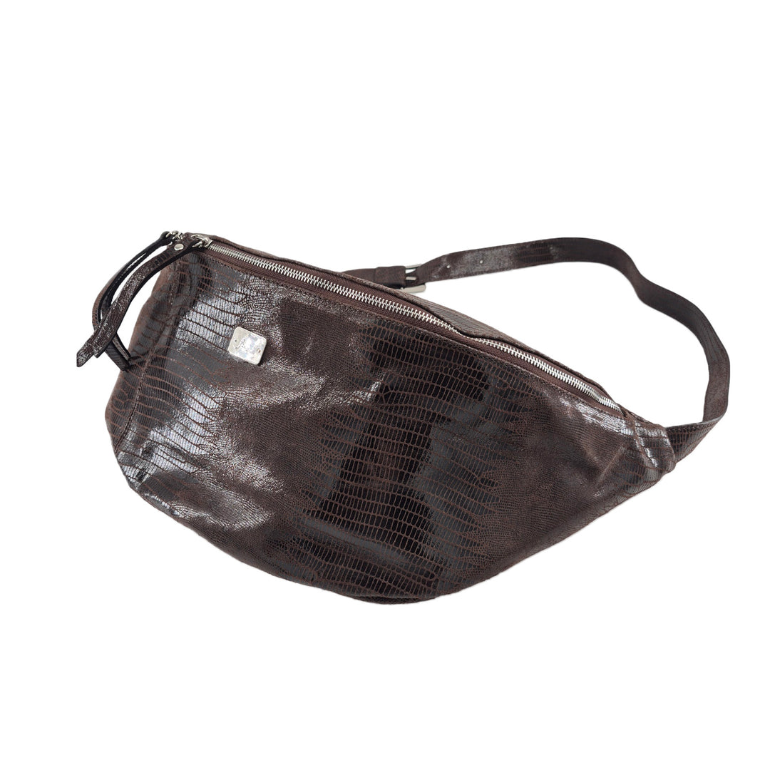 The Maxi Pouch Large Crossbody